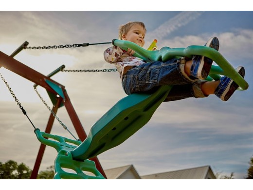 Czego nie wolno dzieciom na placach zabaw?