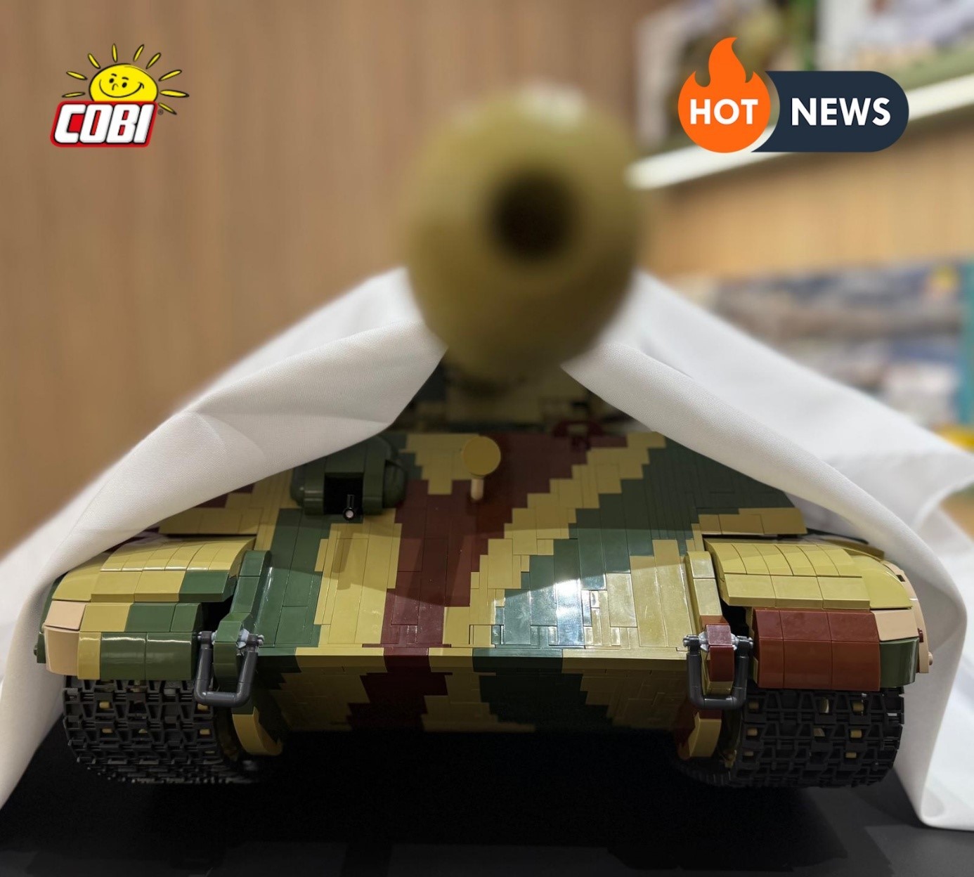 NADJEŻDŻA OLBRZYM, JAKIEGO JESZCZE W COBI NIE BYŁO!